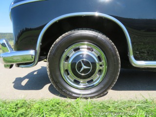 Mercedes-Benz 220 S 1958