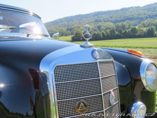 Mercedes-Benz 220 S 1958