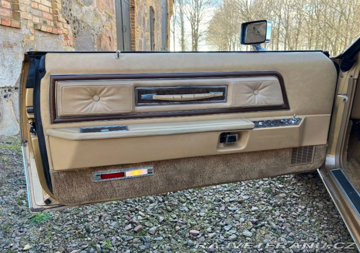 Lincoln Continental MkIV 1975