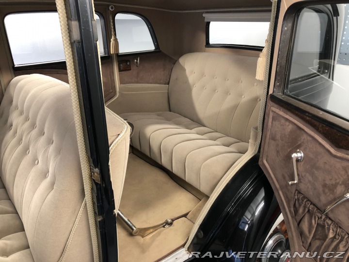 Packard Eight LIGHT EIGHT 900 SEDAN 1932