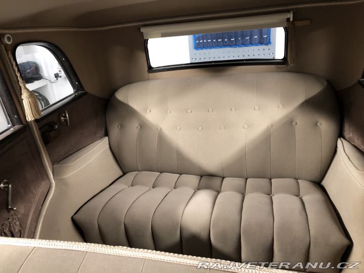Packard Eight LIGHT EIGHT 900 SEDAN 1932
