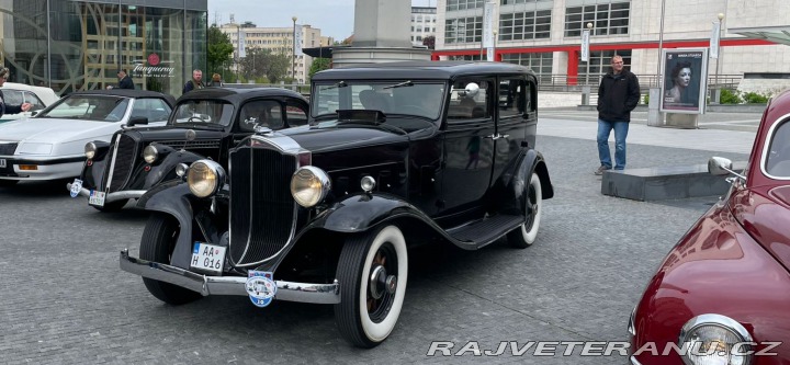 Packard Eight LIGHT EIGHT 900 SEDAN 1932