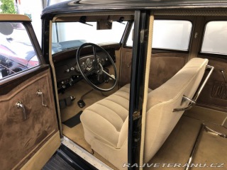 Packard Eight LIGHT EIGHT 900 SEDAN 1932