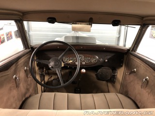 Packard Eight LIGHT EIGHT 900 SEDAN 1932