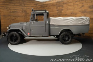 Toyota Land Cruiser FJ 45 pick up 1976