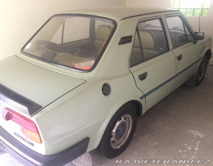 Škoda 105 L 1988