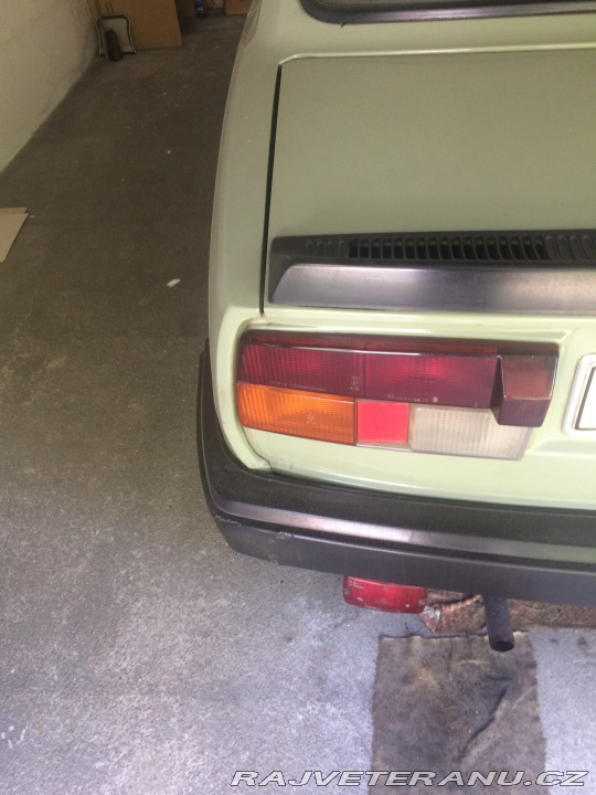 Škoda 105 L 1988