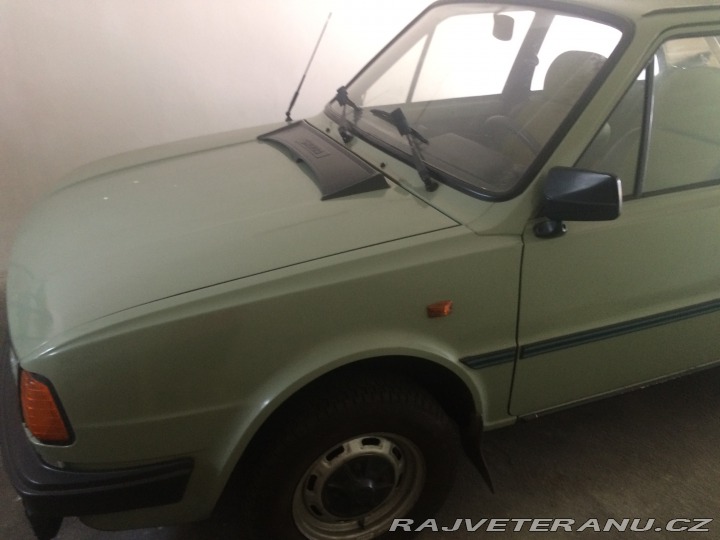 Škoda 105 L 1988