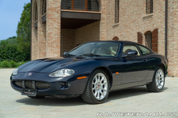 Jaguar XKR 2000