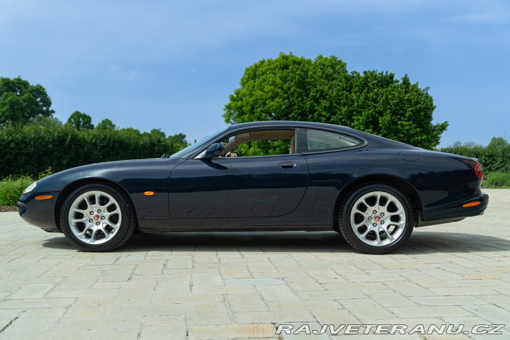 Jaguar XKR 2000