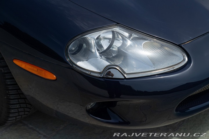 Jaguar XKR 2000