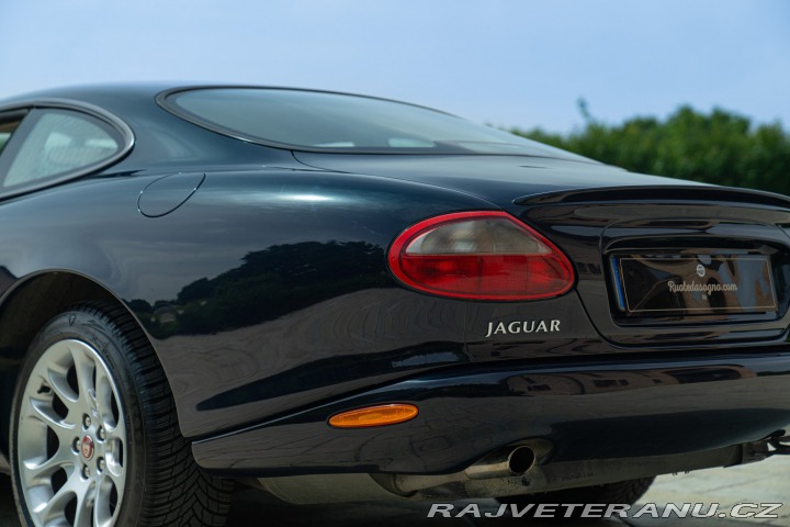 Jaguar XKR 2000