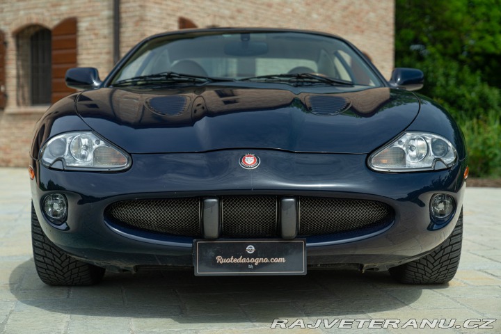 Jaguar XKR 2000