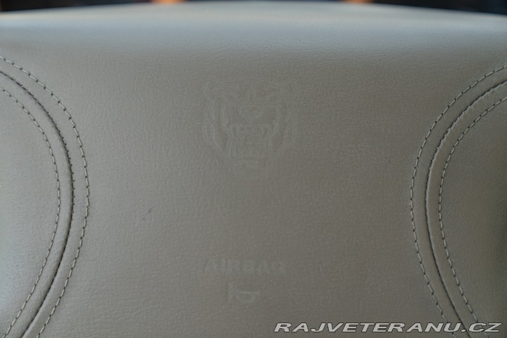 Jaguar XKR 2000