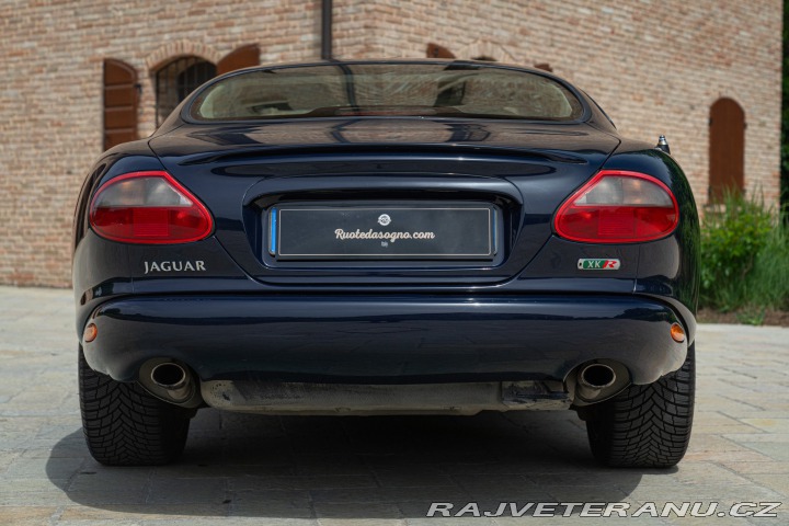 Jaguar XKR 2000