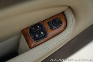 Jaguar XKR  2000