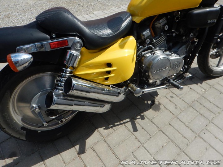 Honda VF 700C MAGNA 1988