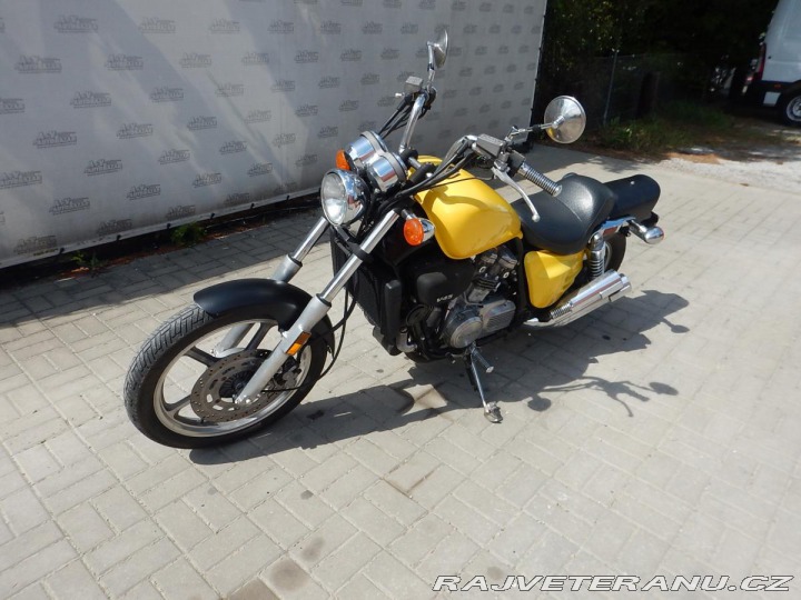 Honda VF 700C MAGNA 1988