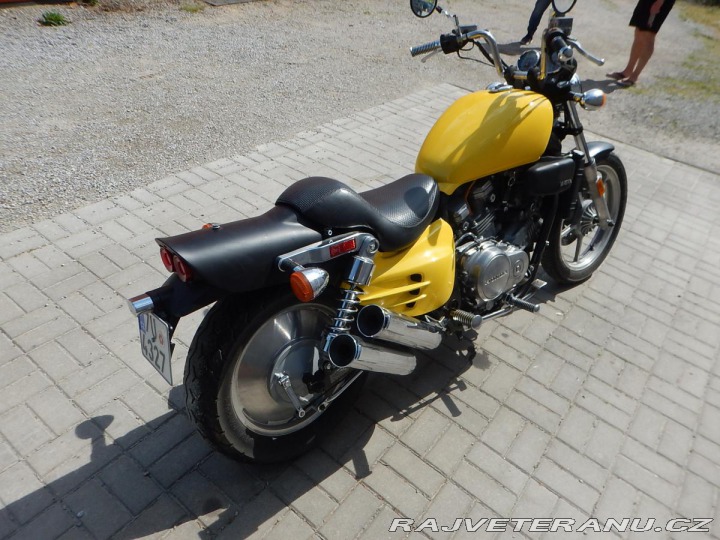 Honda VF 700C MAGNA 1988