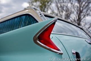 Chrysler New Yorker Town & Country Wagon 1961