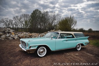 Chrysler New Yorker Town & Country Wagon 1961