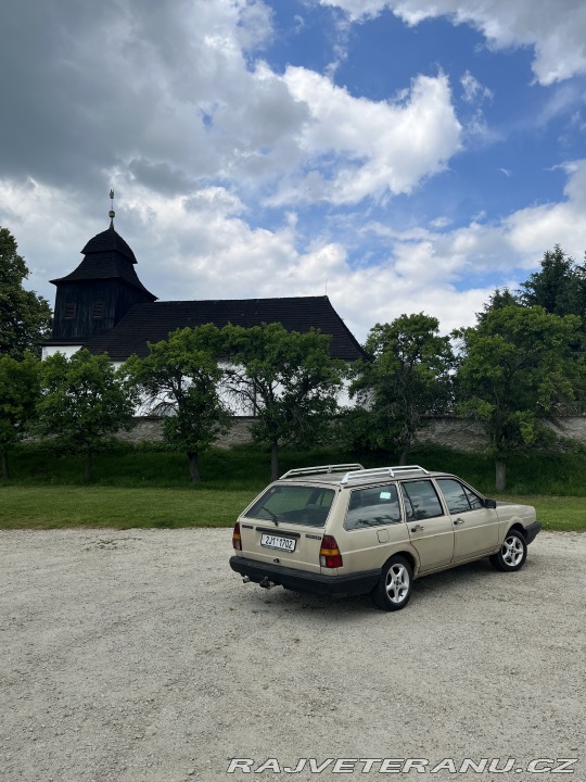 Volkswagen Passat B2 (33B) STK 12/26 1985