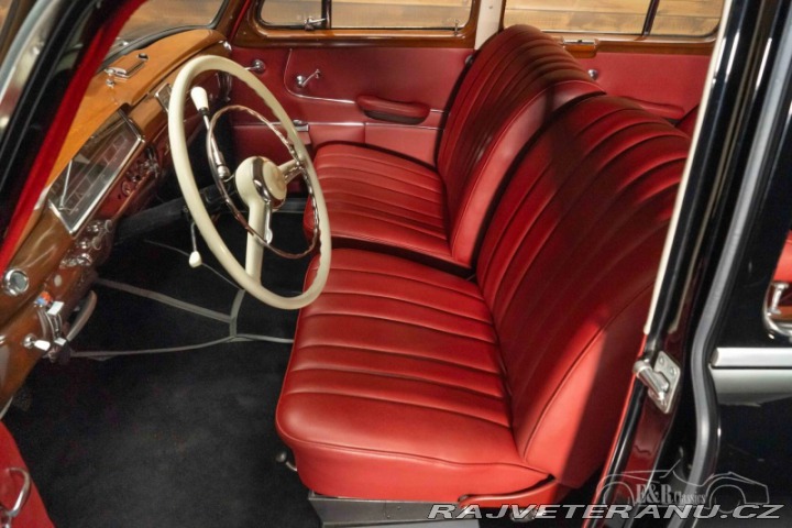 Mercedes-Benz 220 S 1958