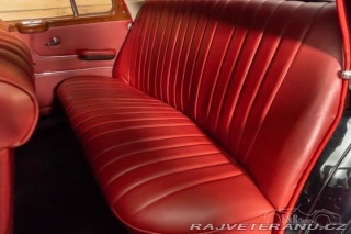 Mercedes-Benz 220 S 1958