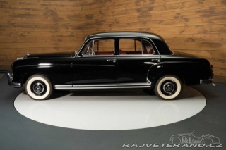 Mercedes-Benz 220 S 1958