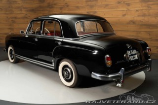 Mercedes-Benz 220 S 1958