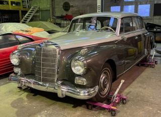 Mercedes-Benz 300 Adenauer