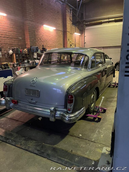 Mercedes-Benz 300 Adenauer 1960
