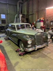 Mercedes-Benz 300 Adenauer 1960
