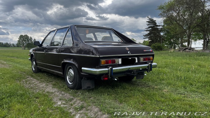 Tatra 613 613-1 - sleva jistá 1977