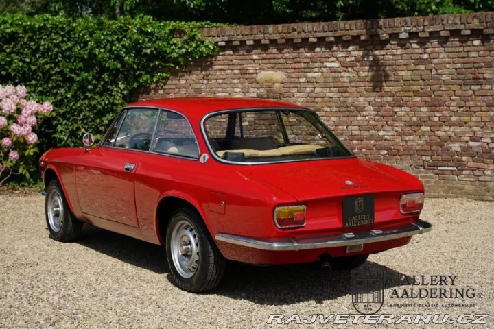 Alfa Romeo Ostatní modely 1300 GT Junior 1975