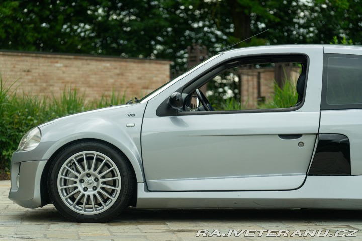 Renault Clio V6 phase 1 2002