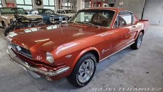 Ford Mustang 2+2 Fastback, manuál