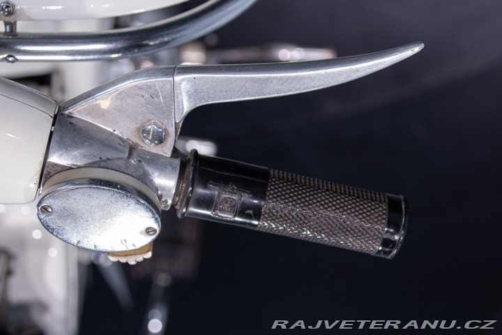 Ostatní značky Ostatní modely Aermacchi - Harley Davidson ZEFFIRO 125 2T 1956