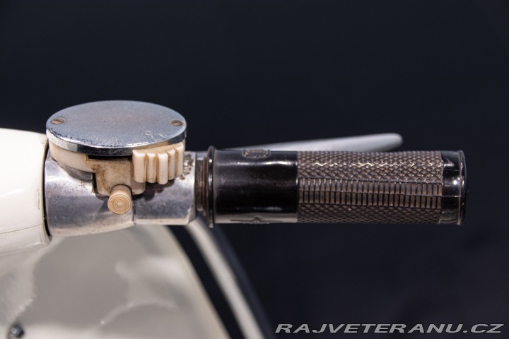 Ostatní značky Ostatní modely Aermacchi - Harley Davidson ZEFFIRO 125 2T 1956