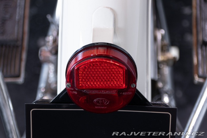 Ostatní značky Ostatní modely Aermacchi - Harley Davidson ZEFFIRO 125 2T 1956