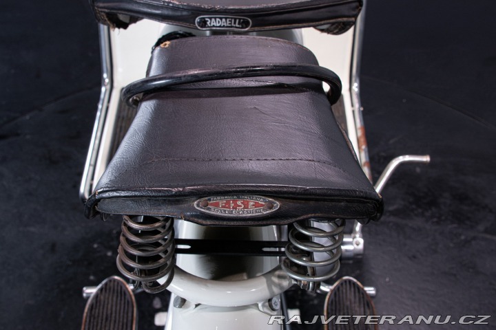 Ostatní značky Ostatní modely Aermacchi - Harley Davidson ZEFFIRO 125 2T 1956