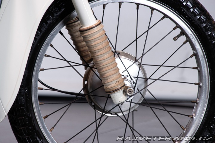 Ostatní značky Ostatní modely Aermacchi - Harley Davidson ZEFFIRO 125 2T 1956