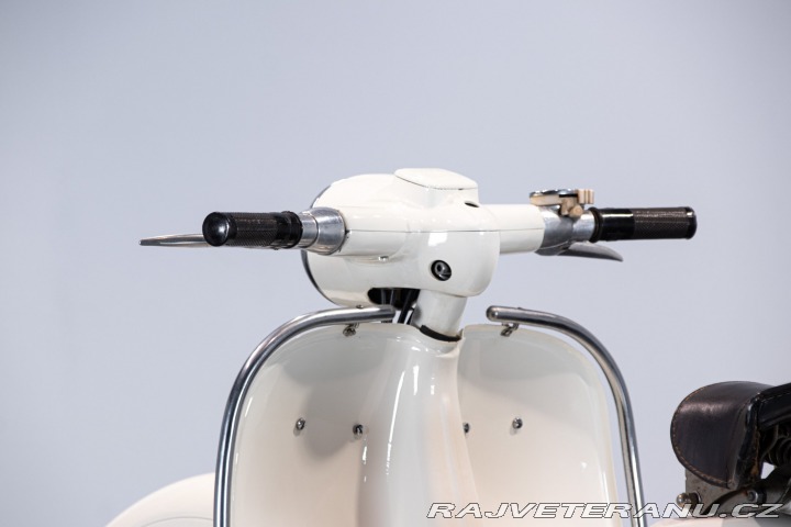 Ostatní značky Ostatní modely Aermacchi ZEFFIRO 125 2T 1956
