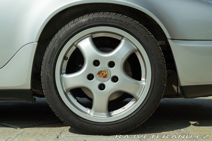 Porsche 911 964 (911) CARRERA 2 1990