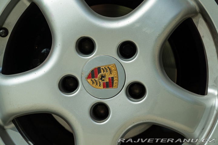 Porsche 911 964 (911) CARRERA 2 1990