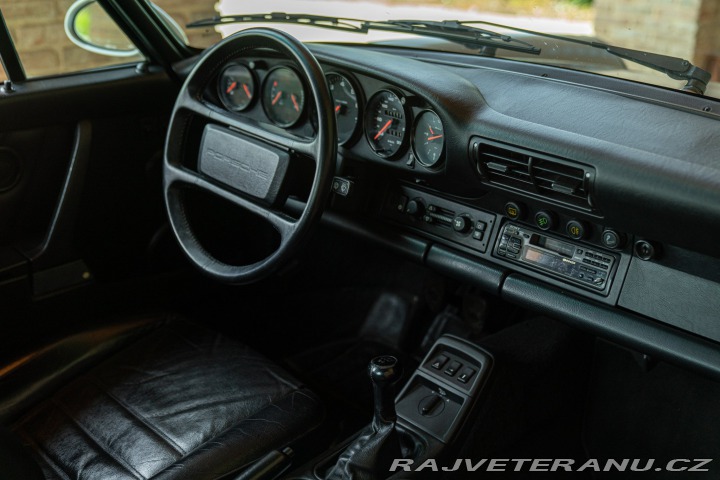 Porsche 911 964 (911) CARRERA 2 1990