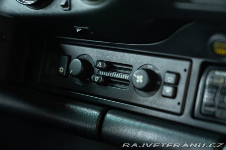 Porsche 911 964 (911) CARRERA 2 1990