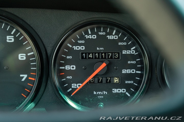 Porsche 911 964 (911) CARRERA 2 1990