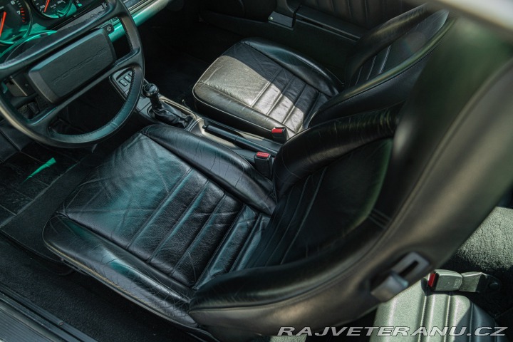 Porsche 911 964 (911) CARRERA 2 1990