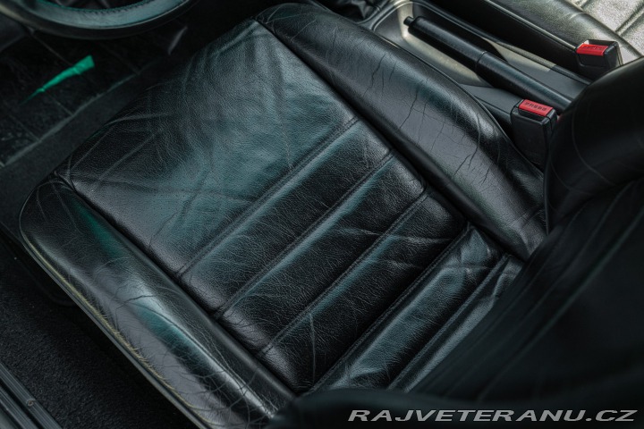 Porsche 911 964 (911) CARRERA 2 1990